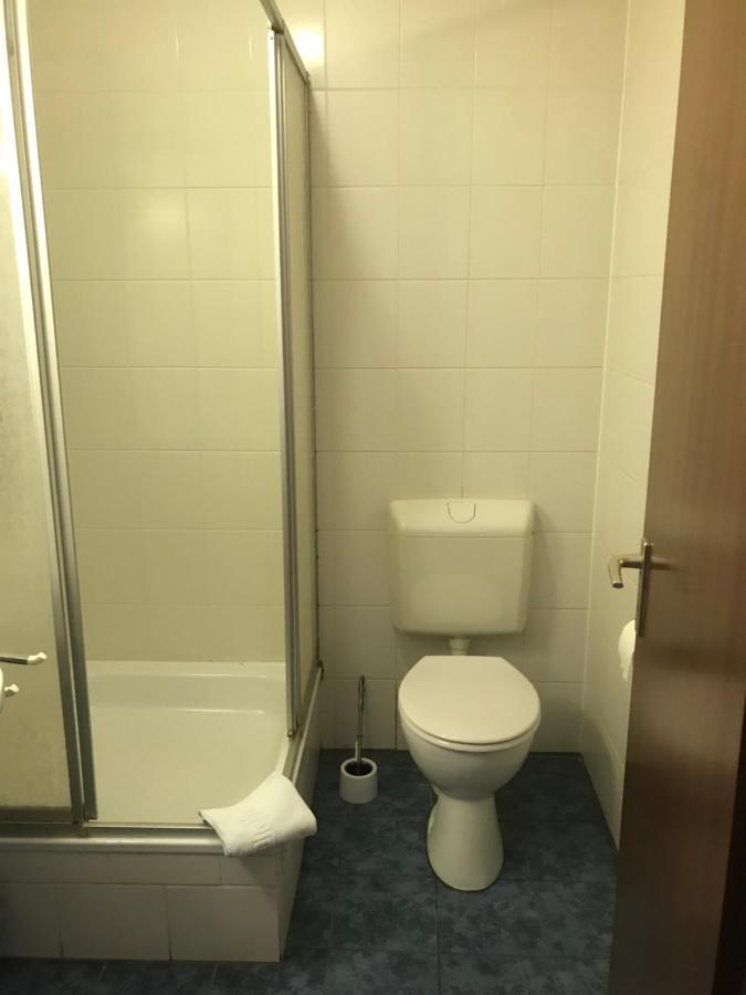 Hotel Kaufmann Rommerskirchen Екстер'єр фото
